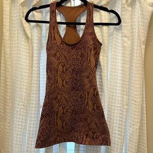 Lululemon tank top